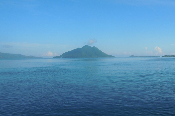 Alor Straits Liveaboard by Cruising Indonesia