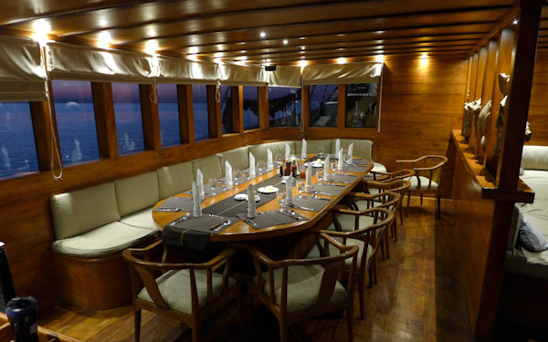 Cruceros de buceo de lujo con Damai liveaboard