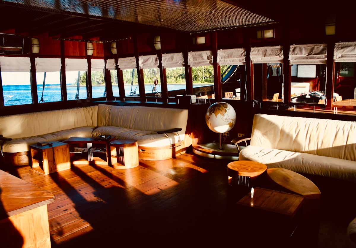 Cruceros para buceadores con Dewi Nusantara