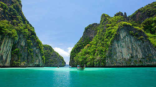 Private cruise to liveaboard diving Raja Ampat
