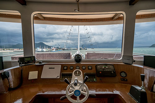 Oceanic's steering room