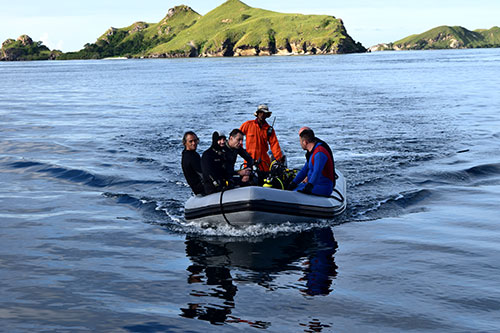 Oceanic's guests in dive dinghy