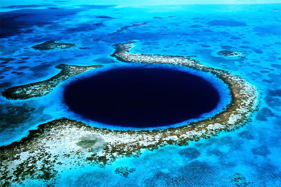 Blue Hole dive site in Palau
