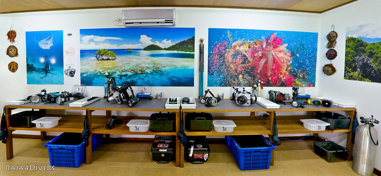 Camera room facilities at Raja 4 Divers Resort
