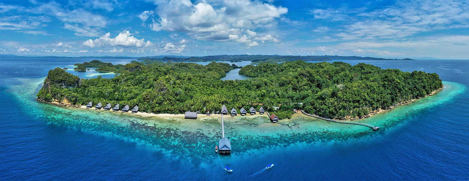 Raja 4 Divers Resort in Pef Island location