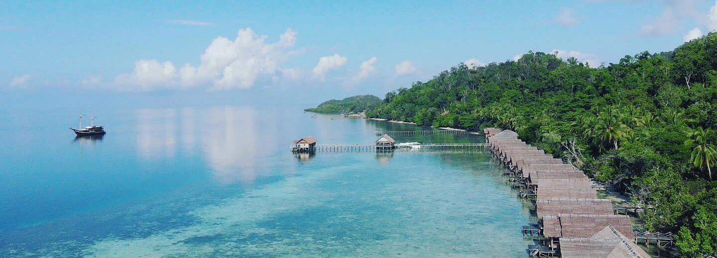 Papua Explorers is a secluded dive resort in Dampier Strait