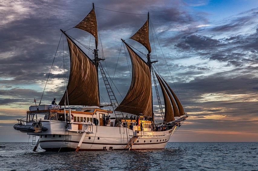 SMY Ondina is a completely renovated phinisi liveaboard