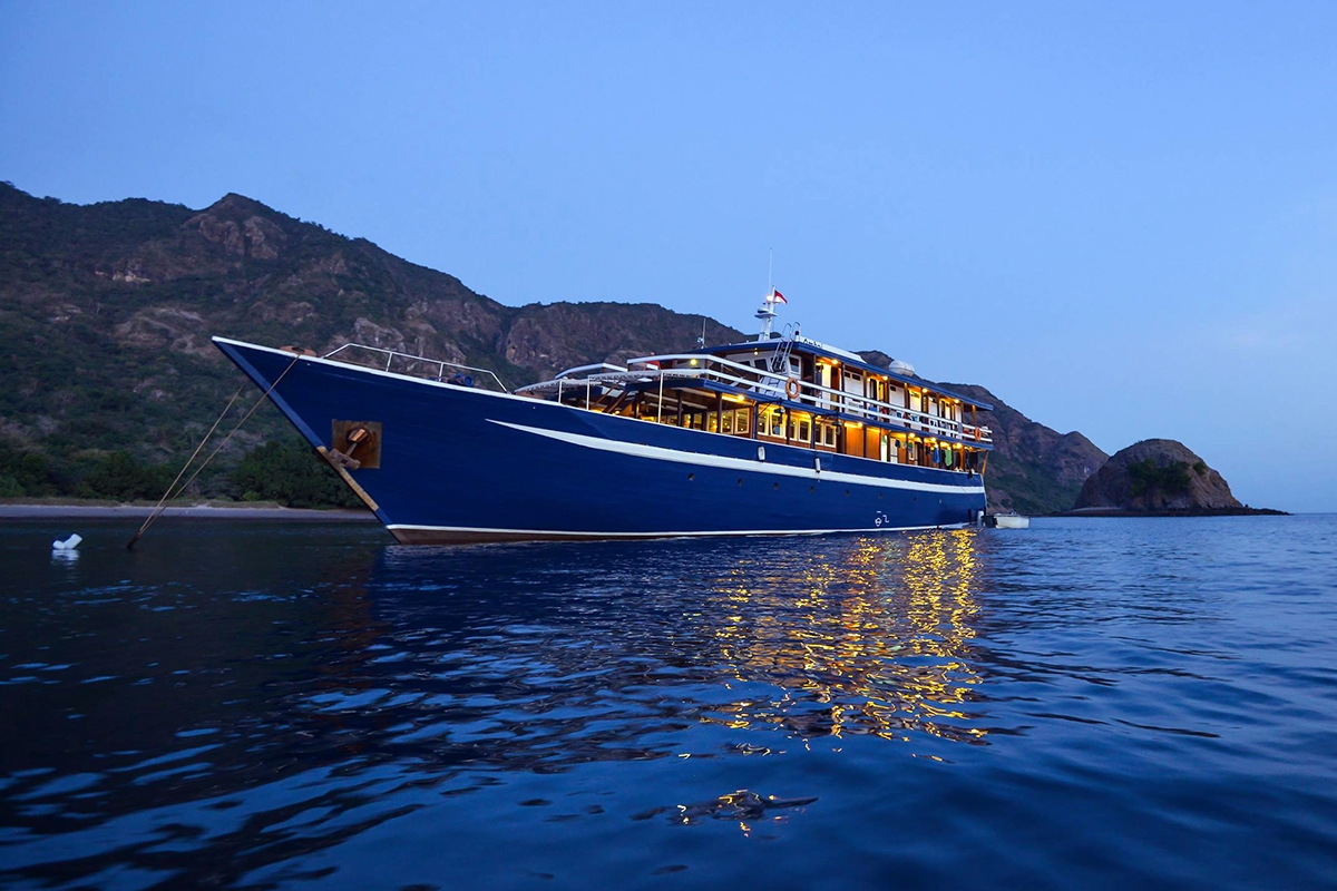 Ambai Liveaboard | Cruising Indonesia | Los Especialistas en Viajes y Cruceros de Buceo
