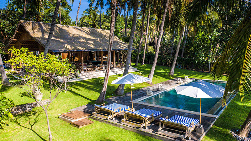 7 Bedroom Villa Spectacular Ocean View Bali - Watch on YouTube “Swimming