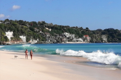 Dreamland beach almost desert