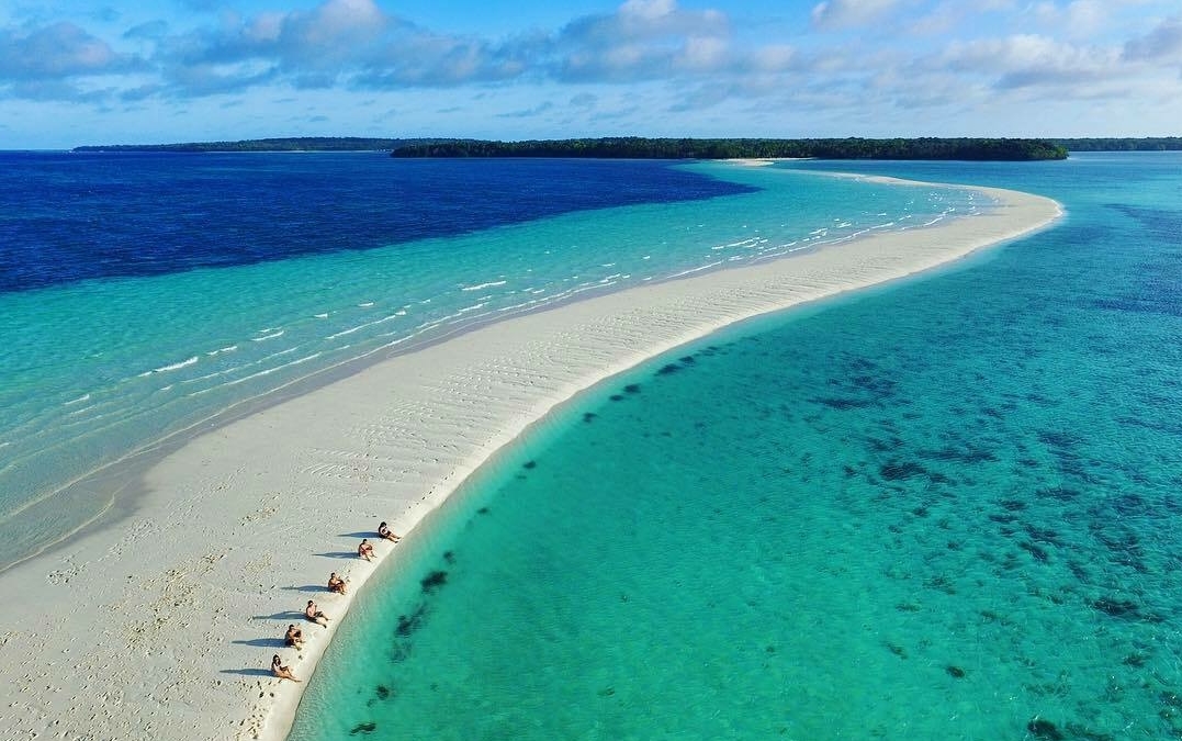 Carpe Diem dive cruises in Maluku Indonesia
