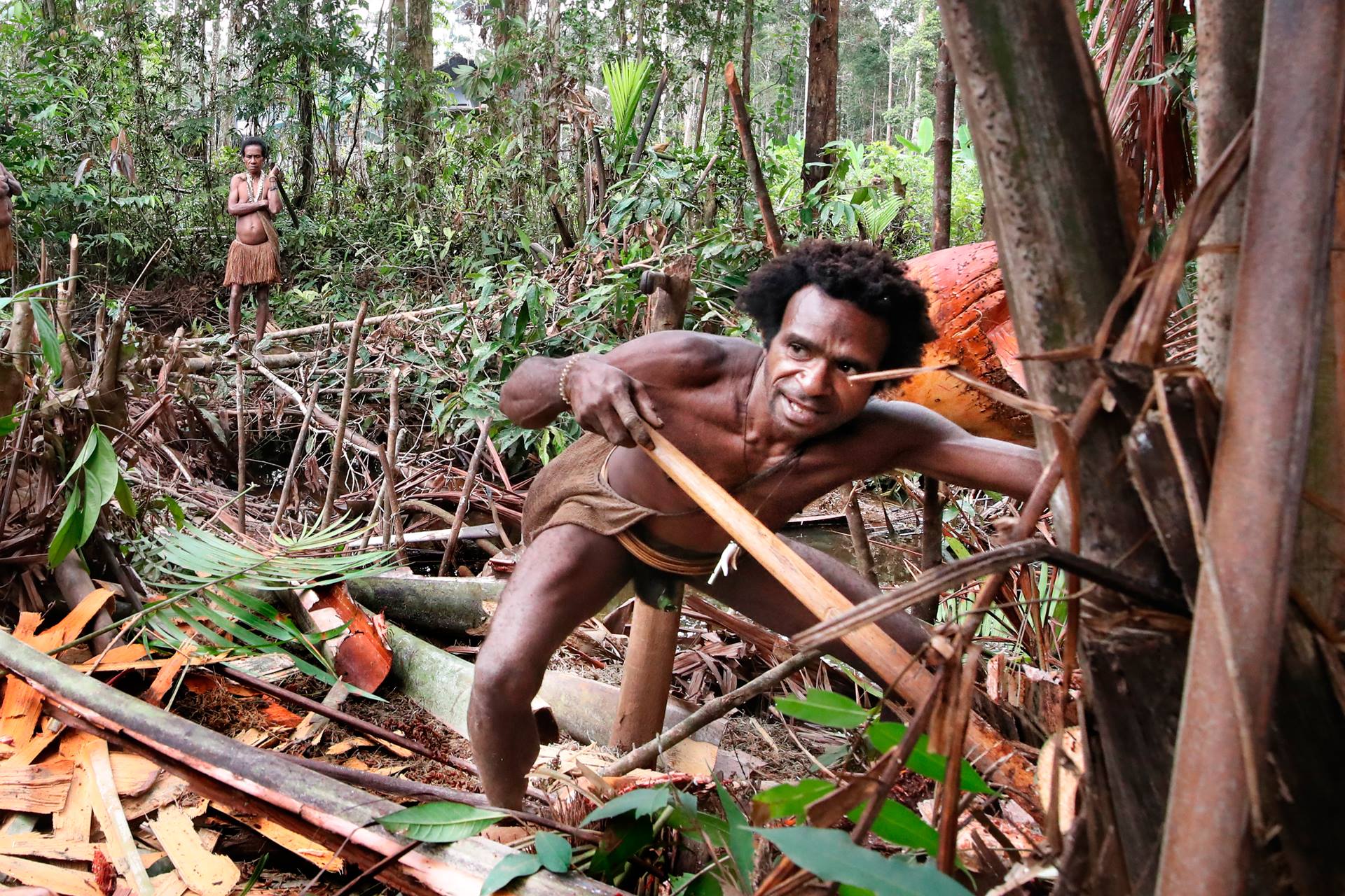 Korowai hunter