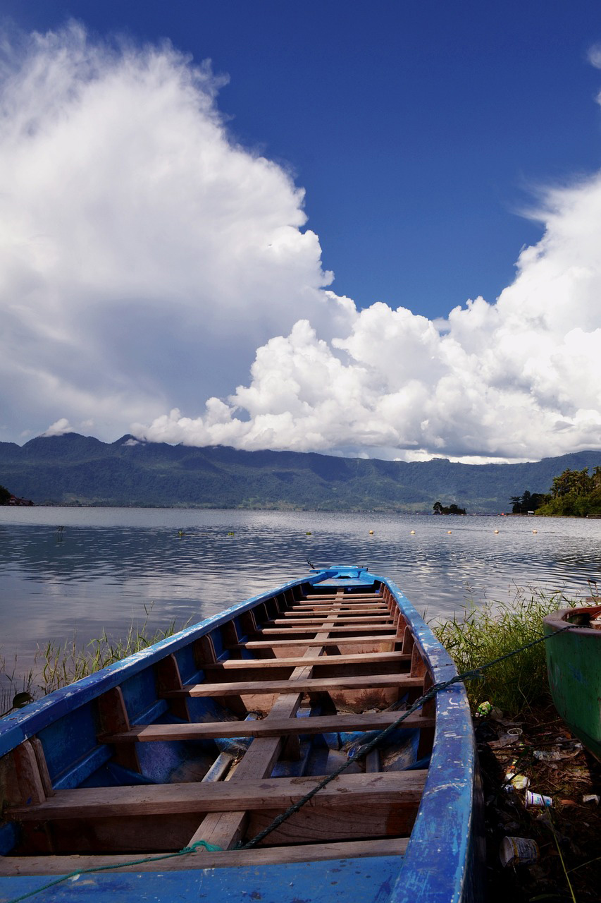Boat ride in Tour of Sumatra
