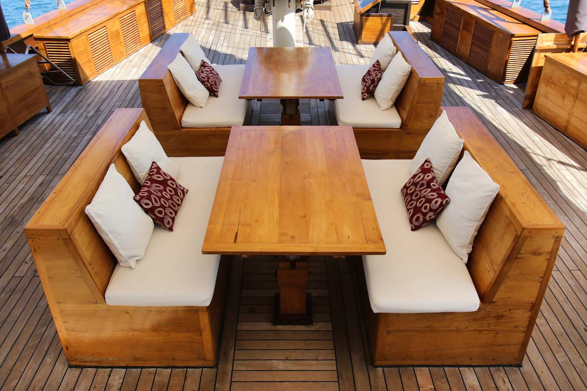 Yacht Tiare structure design building
